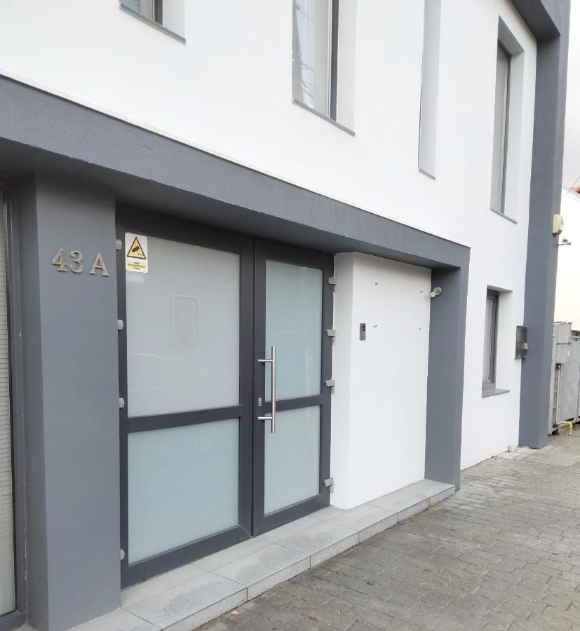 Apartament De Lux 90 Mp Apartment *